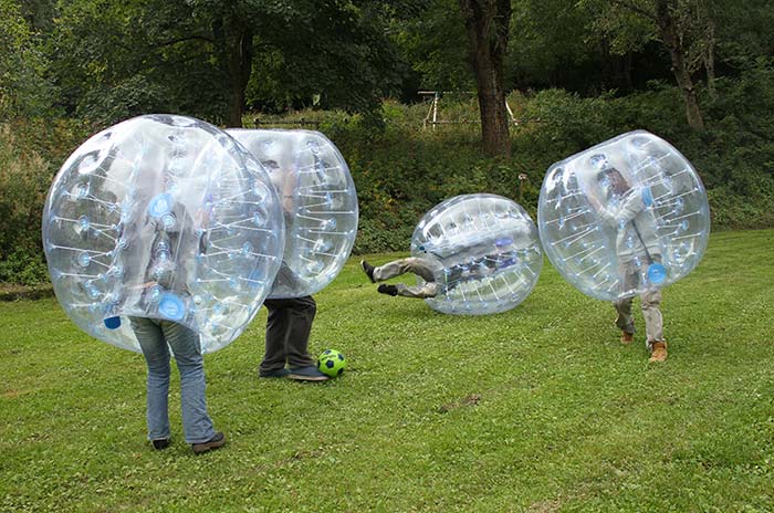 Activite Bubble foot "Au pré du Lac" Camping Isère