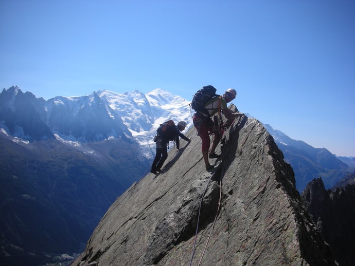 L'escalade proche du camping en montagne alpe