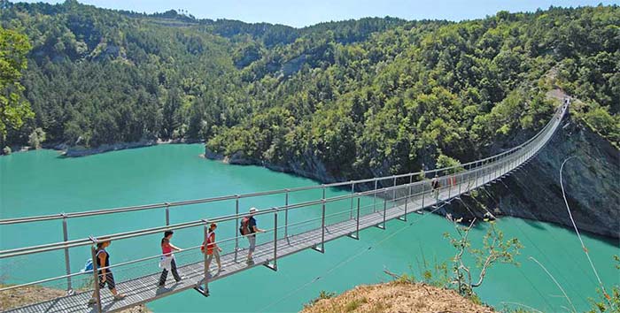 Passerelles himalayennes au camping lac de Laffrey